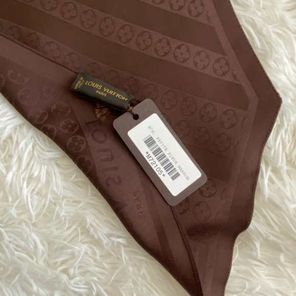 Louis Vuitton Scarf - Picture 2 of 6